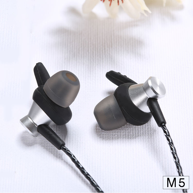 Earphones With Mic